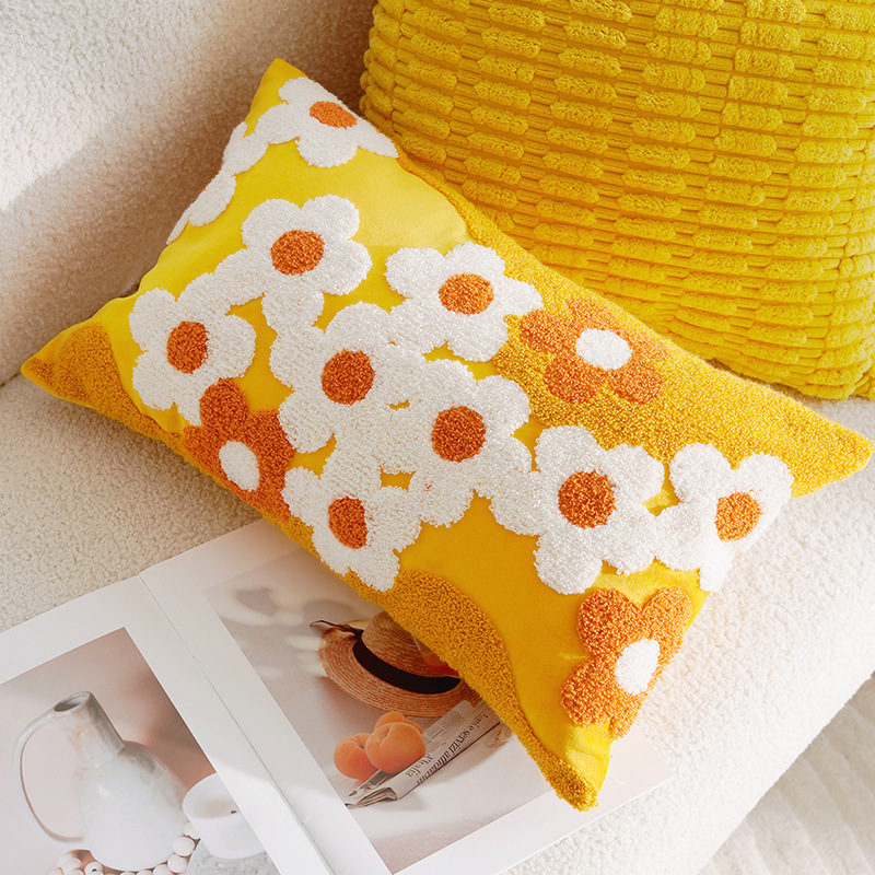Decorative pillow with floral pattern, cotton