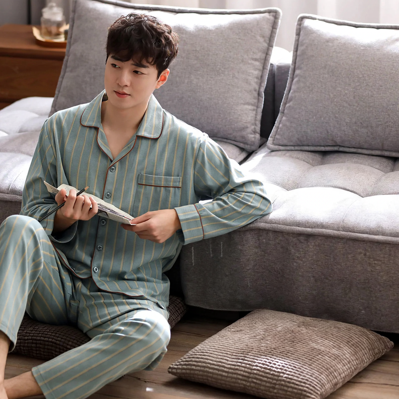 Herren-Pyjama-Set aus reiner Baumwolle, leicht