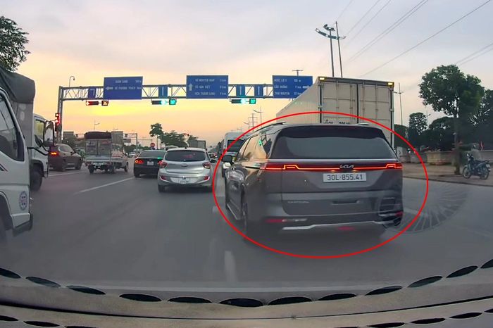 Bộ Công an đề xuất tăng mức phạt hành vi chuyển làn gây nguy hiểm - Đài Phát thanh và truyền hình Hà Nội