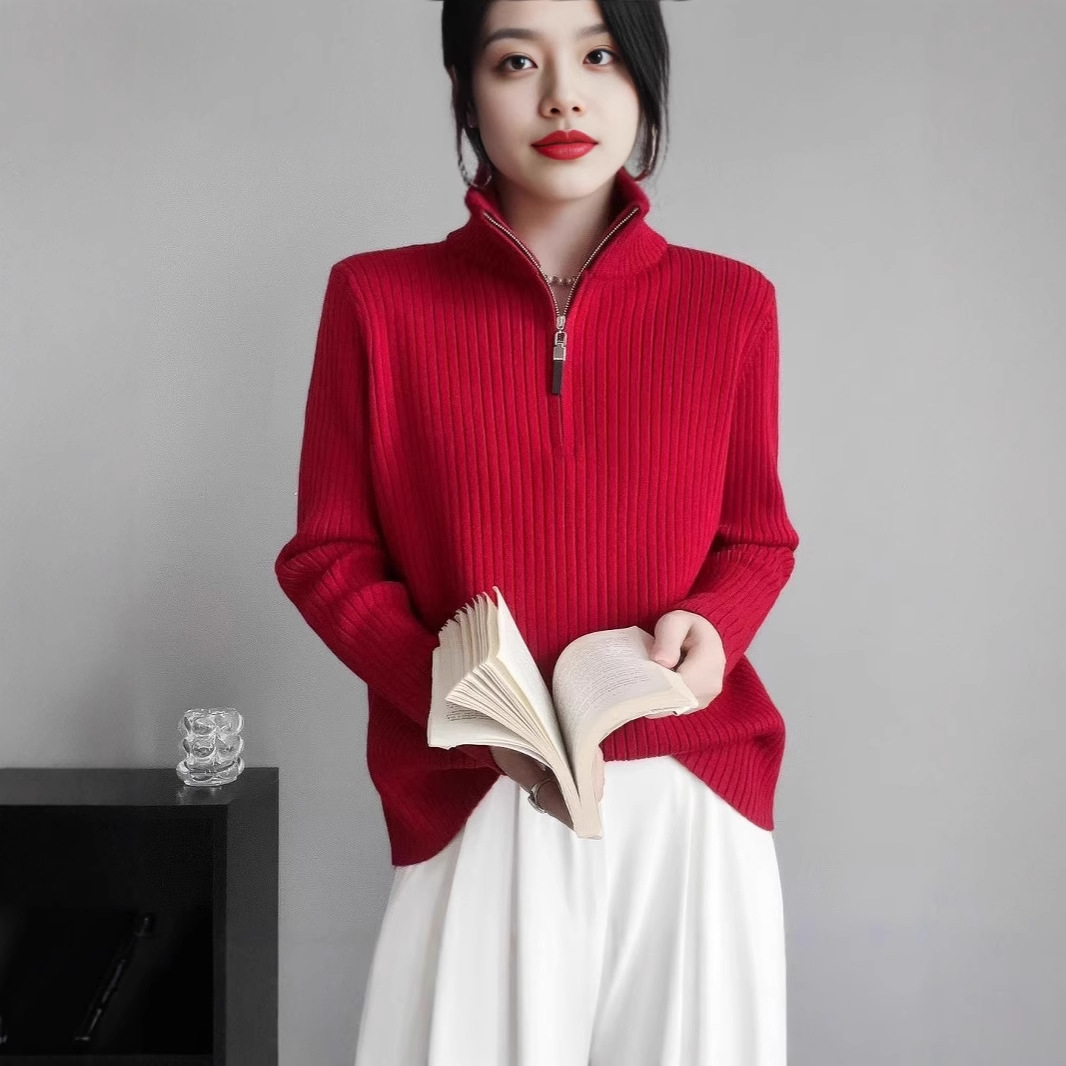 Women's knitted sweater with zipper and finger holes