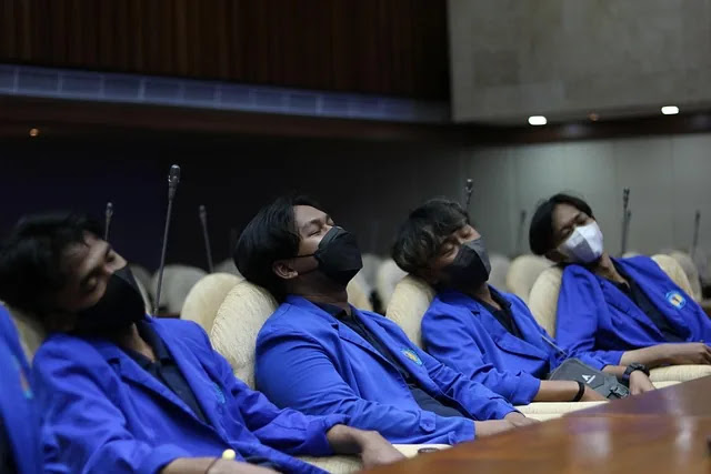 정부지원금 신청했는데 아무 연락이 없는 이유