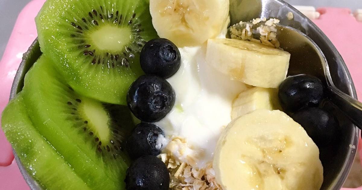 Yogurt yến mạch trái cây