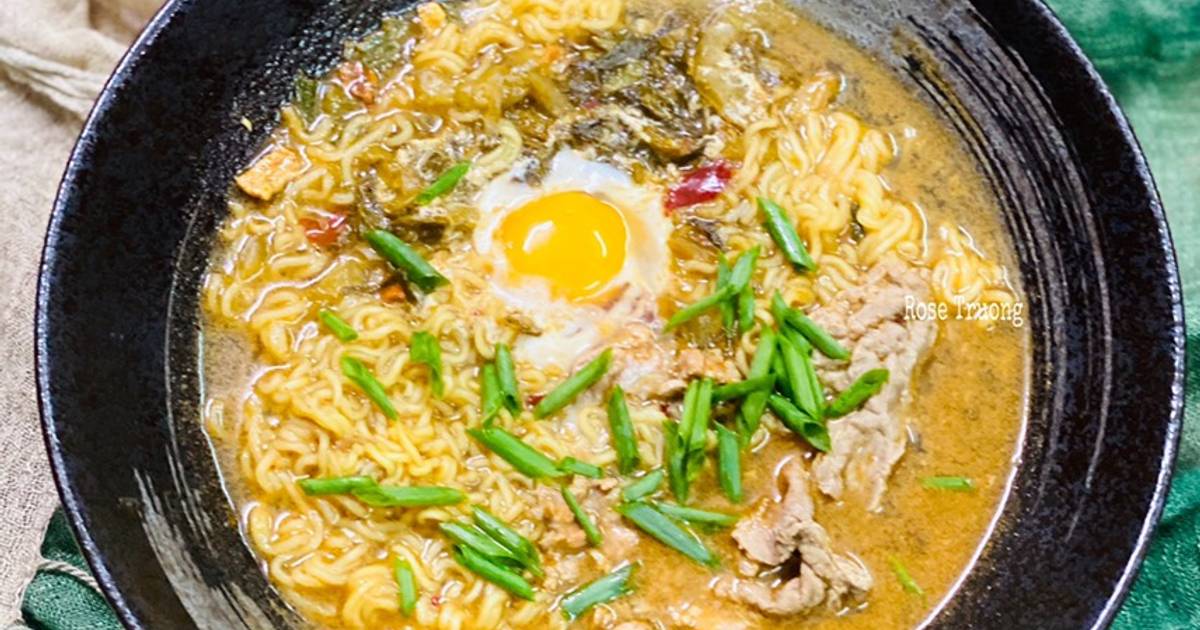 Mì Gói Nấu Thịt Bò Trứng