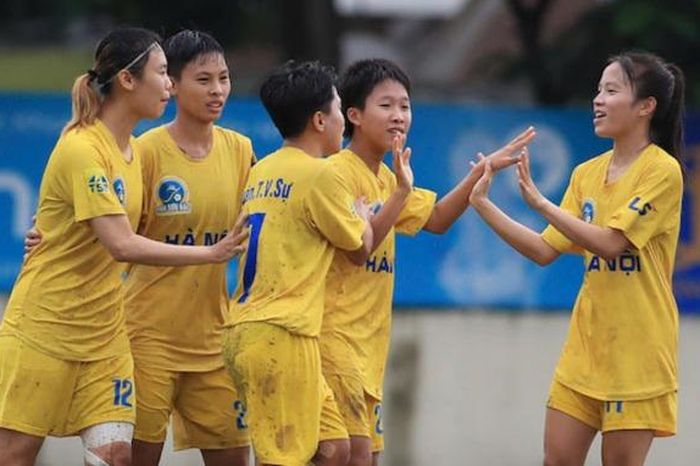 CLB bóng đá nữ Hà Nội I sẵn sàng cho mùa giải cạnh tranh - Đài Phát thanh và truyền hình Hà Nội