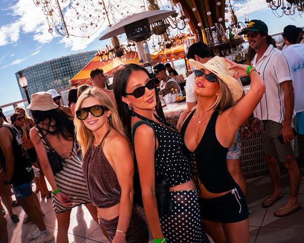 DJ Susan - Labor Day Weekend Pool Party photo 4