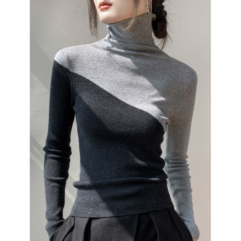 Slim knit sweater with stand-up collar and color accents