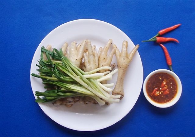 Chân Gà Hấp Hành Lá Thơm Ngon