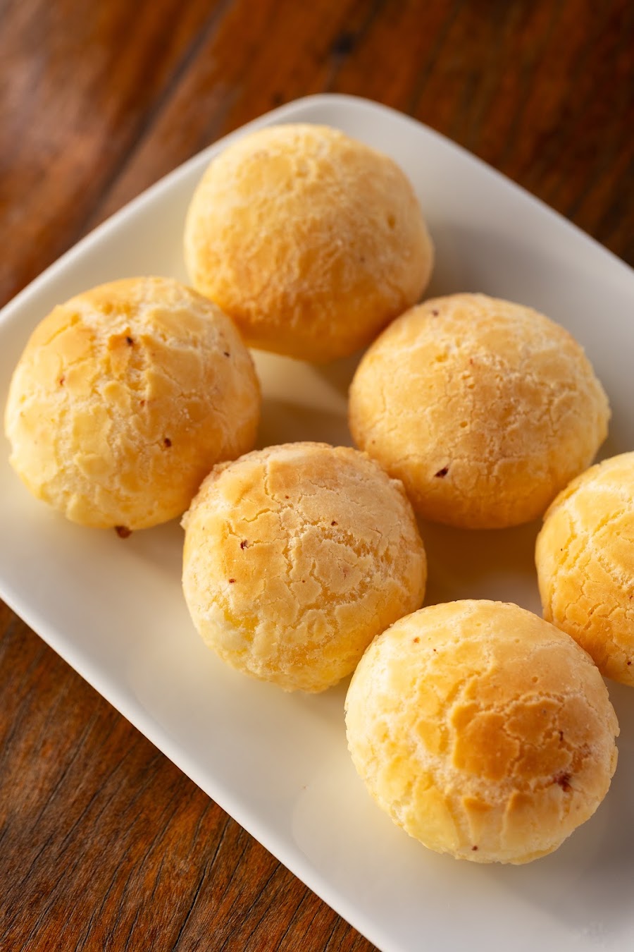 Pão de queijo servido em evento do Joli Buffet