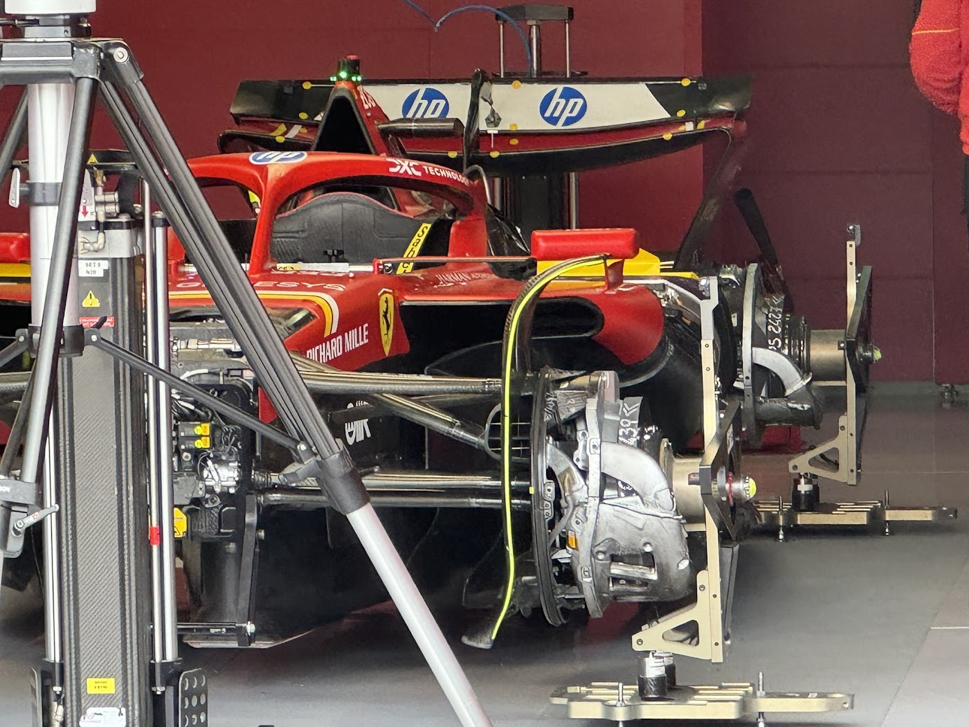 Kereta Ferrari di Monaco Grand Prix 2026 — sudut Antony Noghes