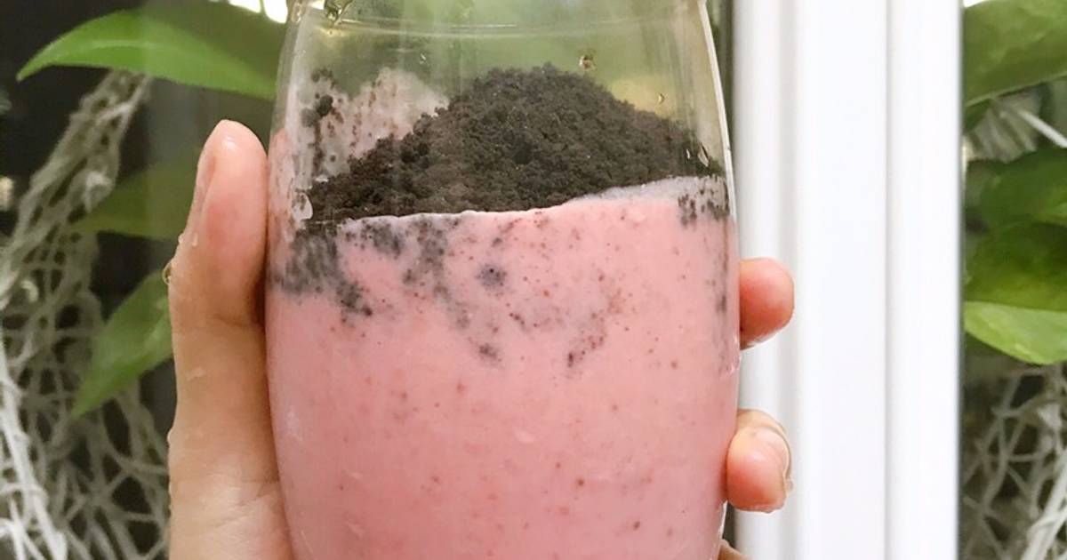 Gongcha strawberry oreo smoothie