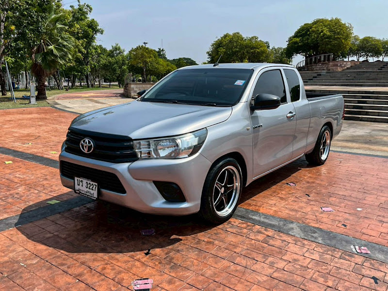 TOYOTA HILUX REVO