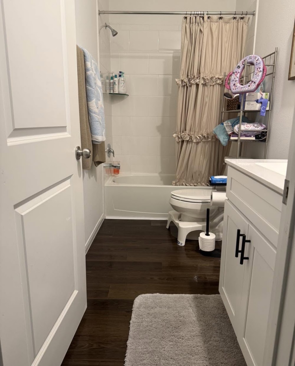 Home spotless and dust-free after cleaning by Dust Bunnies Be Gone