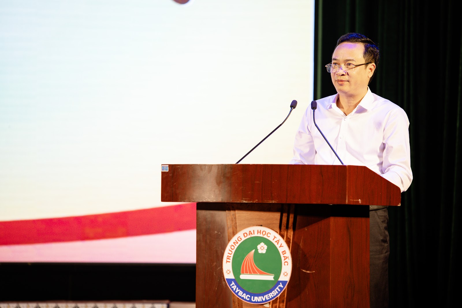 Chương trình “Hương sắc cà phê Arabica Sơn La”: Tăng cường kết nối giữa Nhà trường, Địa phương và Doanh nghiệp