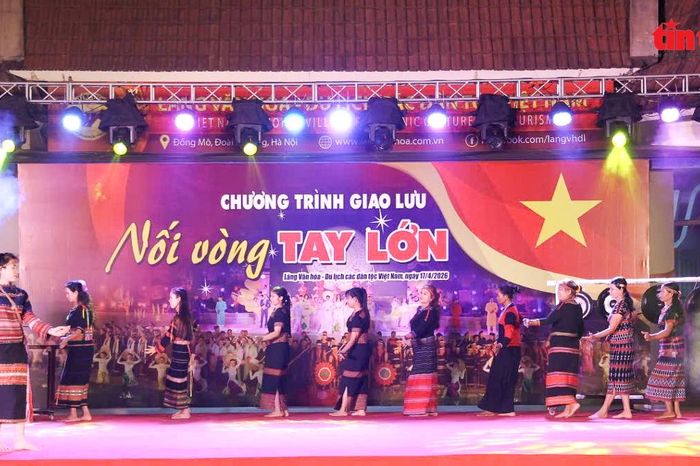 Gắn kết cộng đồng các dân tộc trong đêm giao lưu 'Nối vòng tay lớn' - Báo Tin Tức TTXVN