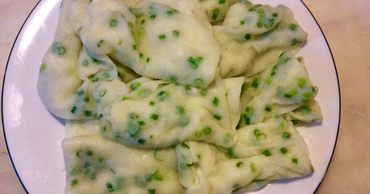 Bánh trứng cuốn tráng chảo