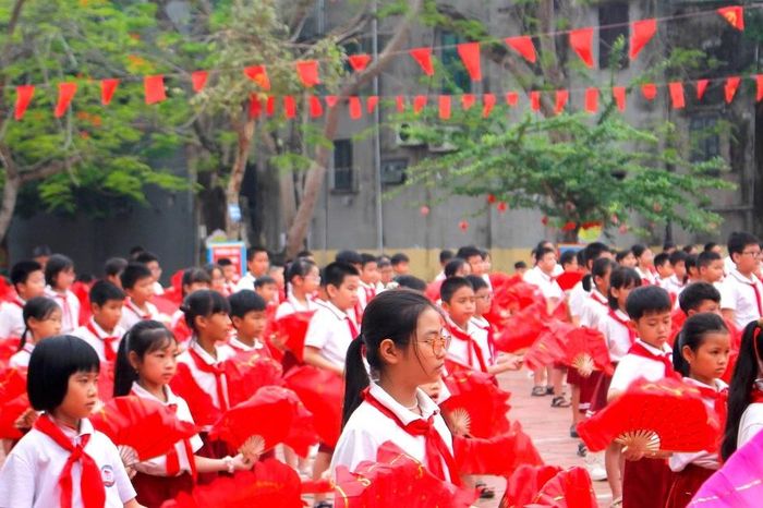 Hơn 250.000 học sinh tiểu học Hưng Yên đồng diễn nghệ thuật truyền thống - Báo Giáo Dục &amp; Thời Đại