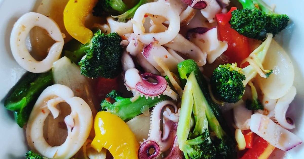 Mực xào ớt chuông, bông cải 🥦
