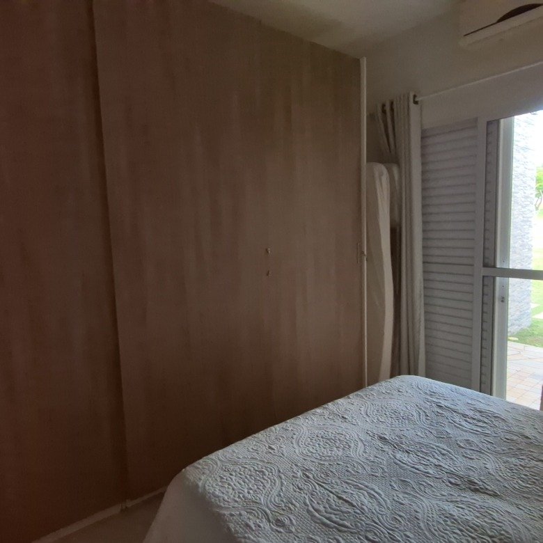 Foto 17 de Casa terréa com 4 suítes na Quadra GW Iate, um terreno amplo de 1.250m² e 320m² de construção