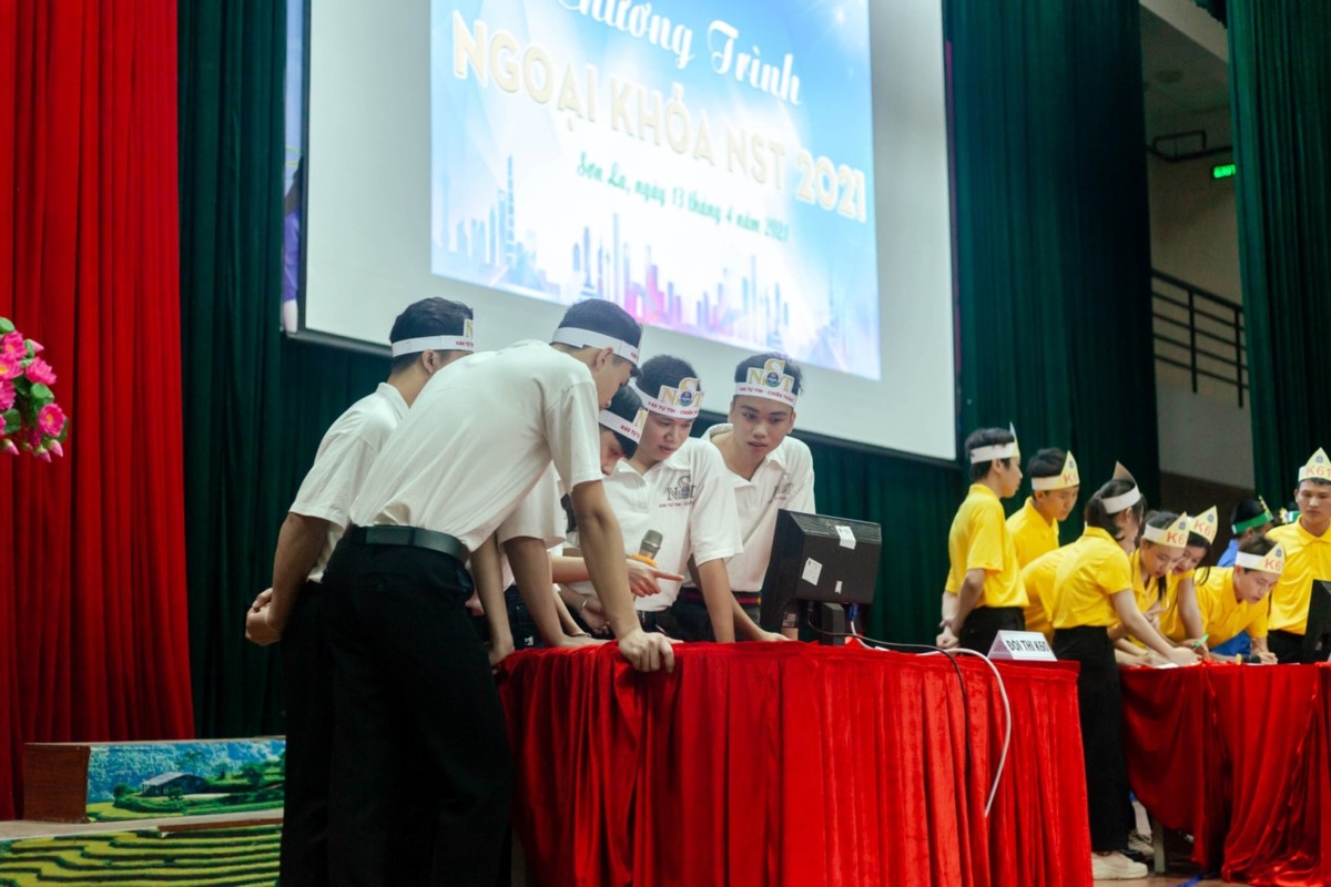 Hoạt động ngoại khóa NST năm 2021 của Khoa Khoa học Tự nhiên - Công nghệ