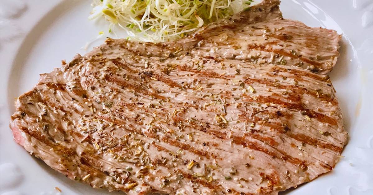 Beefsteak Ướp Lá Thơm Nướng Tái