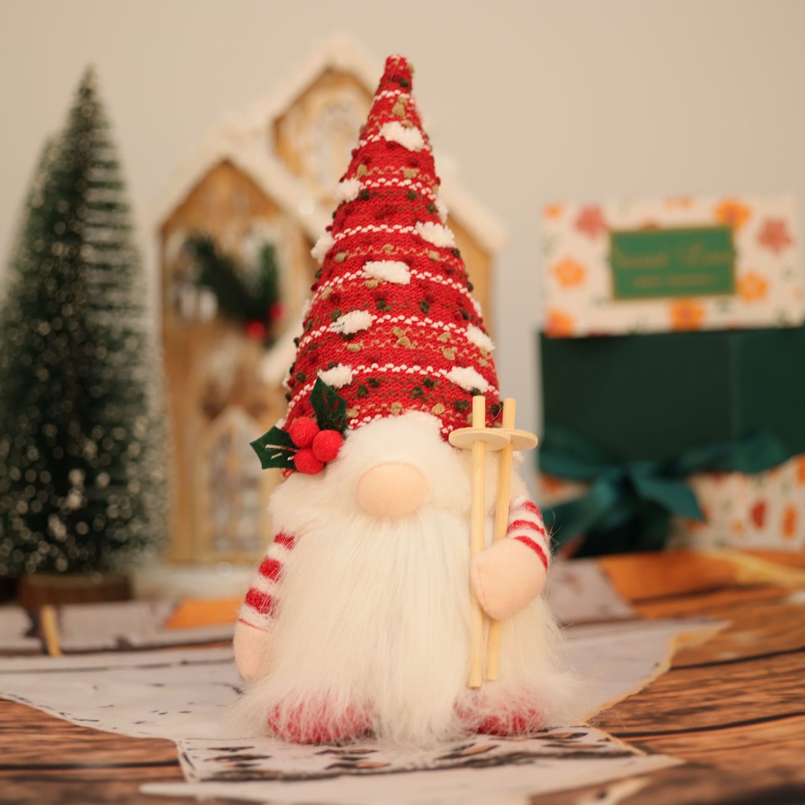 Illuminated gnome figure with knitted hat