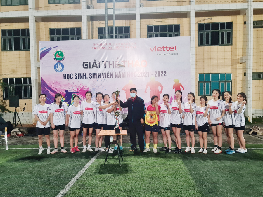 Tổng kết Giải Bóng đá học sinh, sinh viên Trường Đại học Tây Bắc  năm học 2021 – 2022