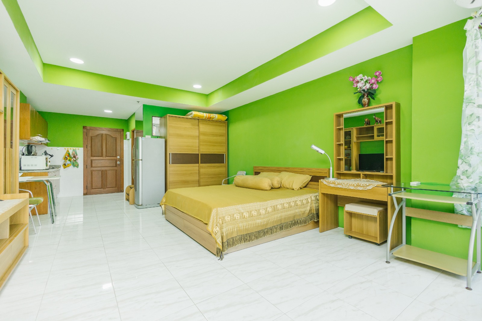 Zire A - 2 Bed, Floor 38 3