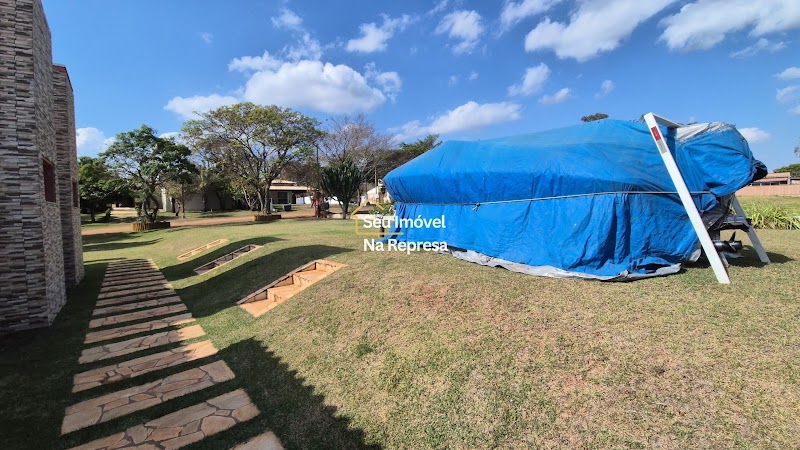 Foto 37 de Casa terréa com 4 suítes na Quadra GW Iate, um terreno amplo de 1.250m² e 320m² de construção