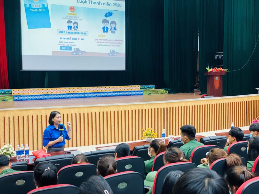 Trường Đại học Tây Bắc tổ chức “Chương trình sinh hoạt công dân - HSSV”  cho sinh viên K62 đại học, Cao đẳng hệ chính quy đầu khóa học,  năm học 2021 – 2022