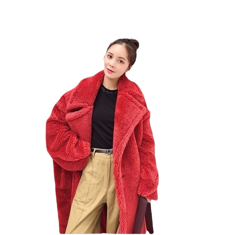 Relaxed women's winter coat in teddy look