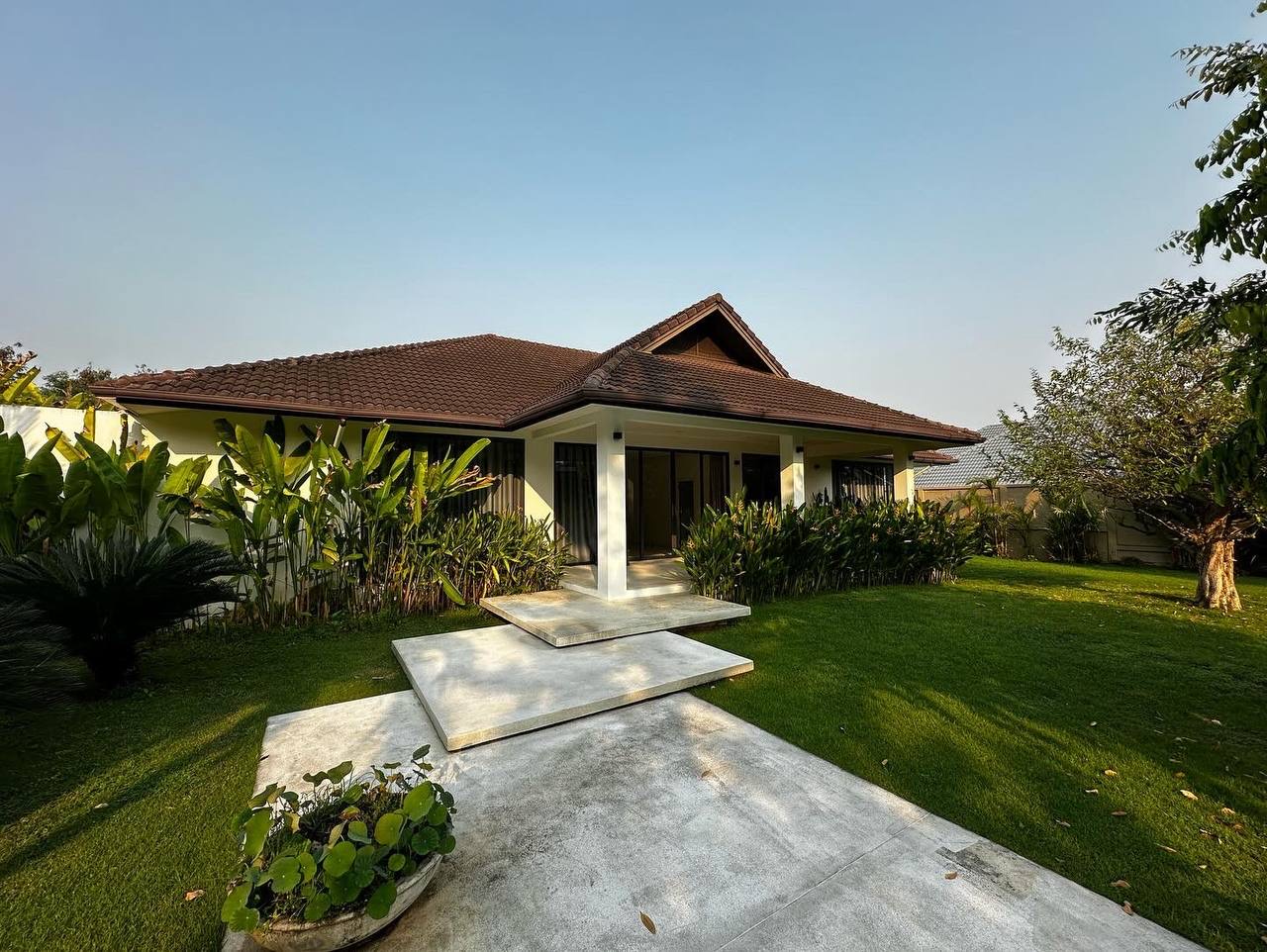 Jomtien Beach Condo S2 - Studio, Floor 10 4