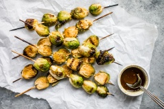 Thưởng thức thôi nào. Ngoài dùng món này như món ăn chay, món chính thì bạn cũng có thể bổ sung vào menu trong bữa tiệc nướng cuối tuần đó nha. Ăn kèm thịt cá thịt cực kì tuyệt vời.