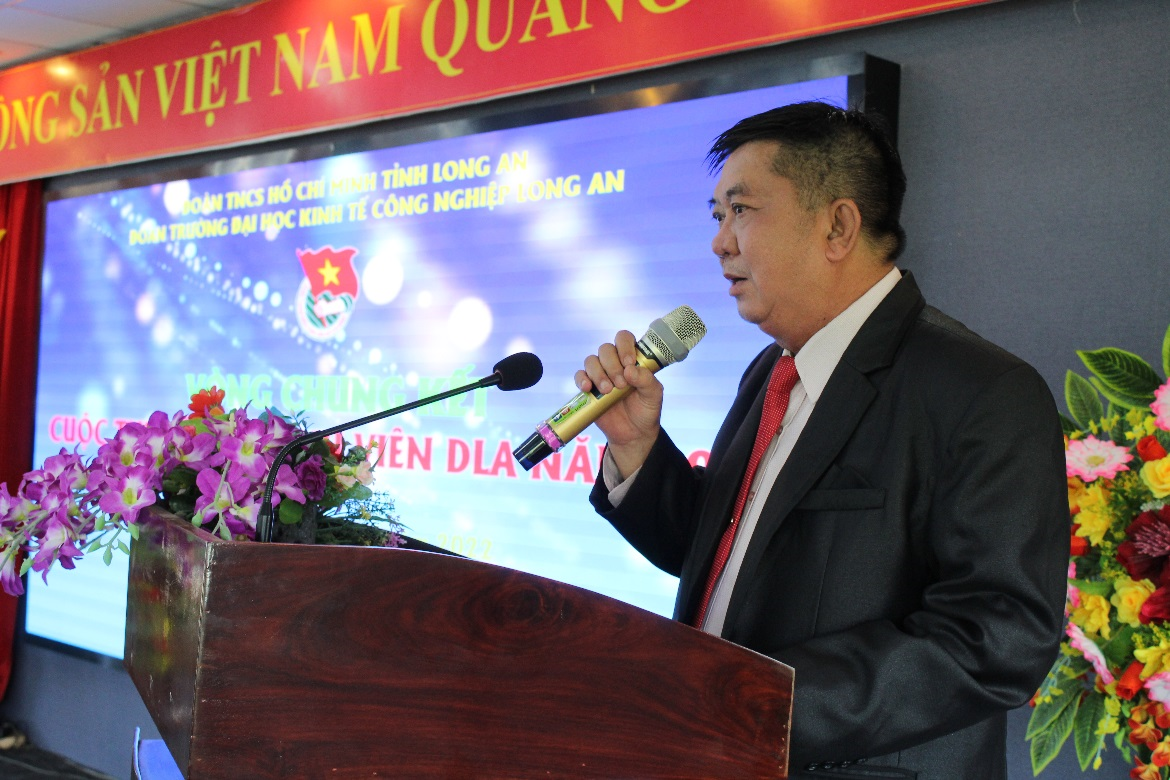 Thầy GS.TS Trương Quang Vinh – Trưởng BGK phát biểu khai mạc tại chương trình