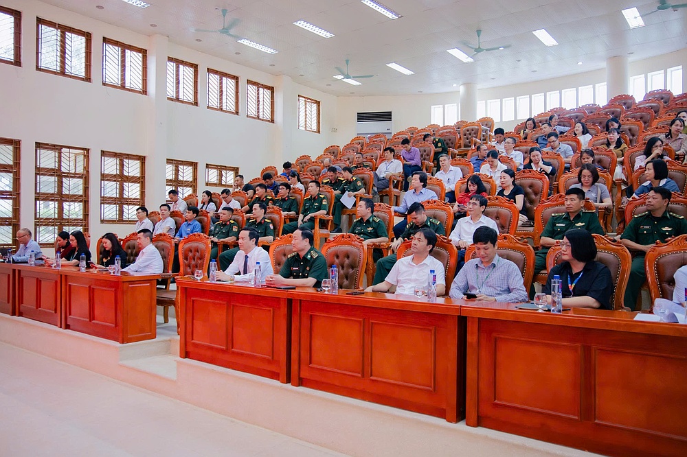 Trường Đại học Tây Bắc công bố các Quyết định về công tác cán bộ đối với Khoa Cơ sở và Trung tâm Giáo dục Quốc phòng An ninh