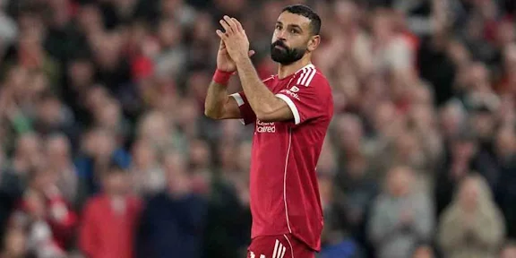 অ্যানফিল্ডে ৯ বছরের রূপকথার অবসান: মৌসুম শেষেই লিভারপুল ছাড়ছেন কিংবদন্তি মোহামেদ সালাহ