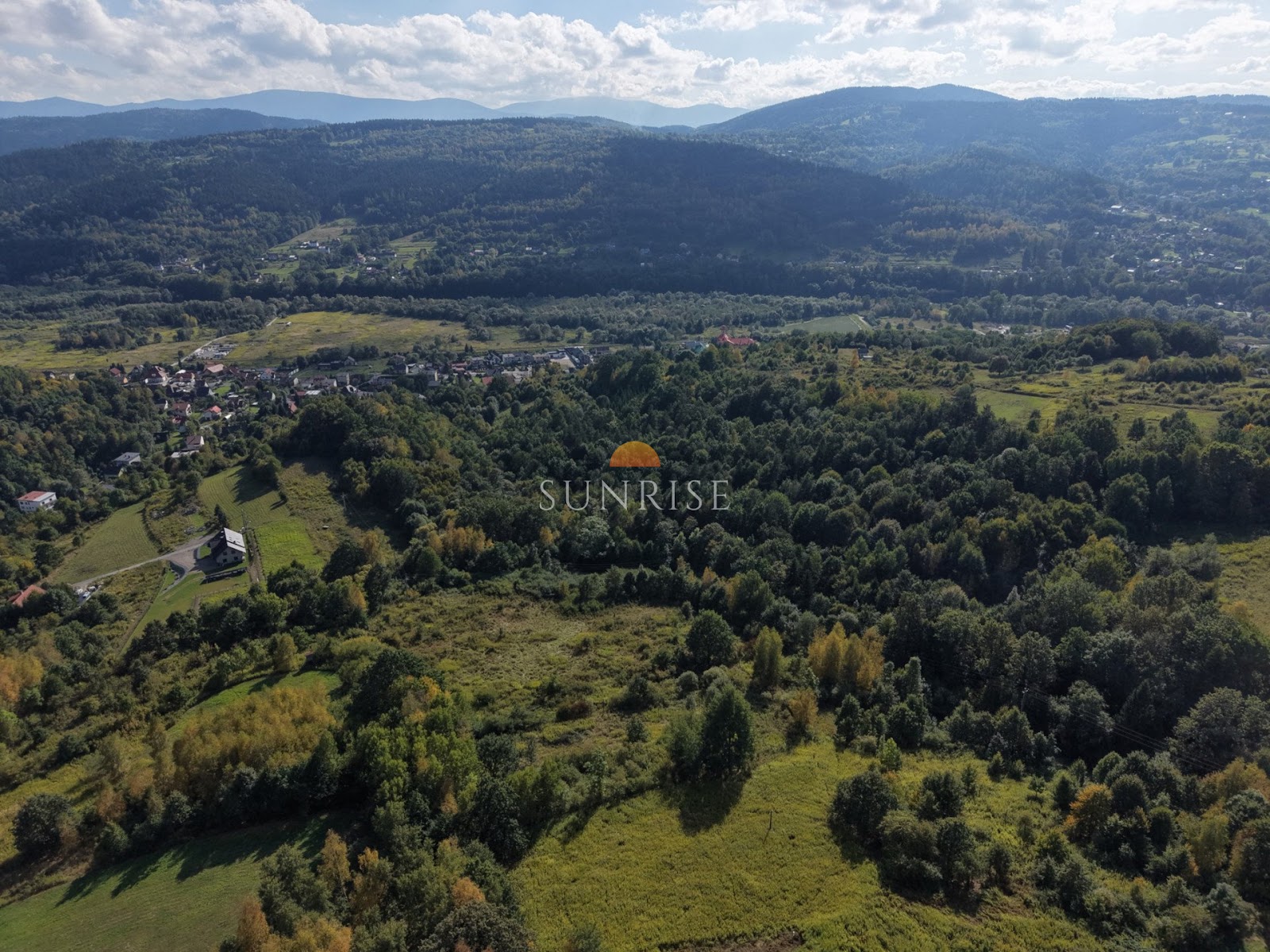 88 arów | Teren UT | Południowy stok i otwarta panorama — zdjęcie główne
