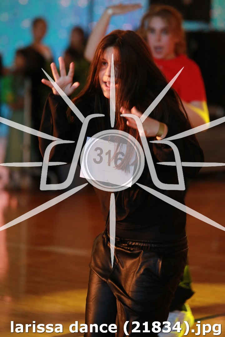 larissa dance (21834).jpg