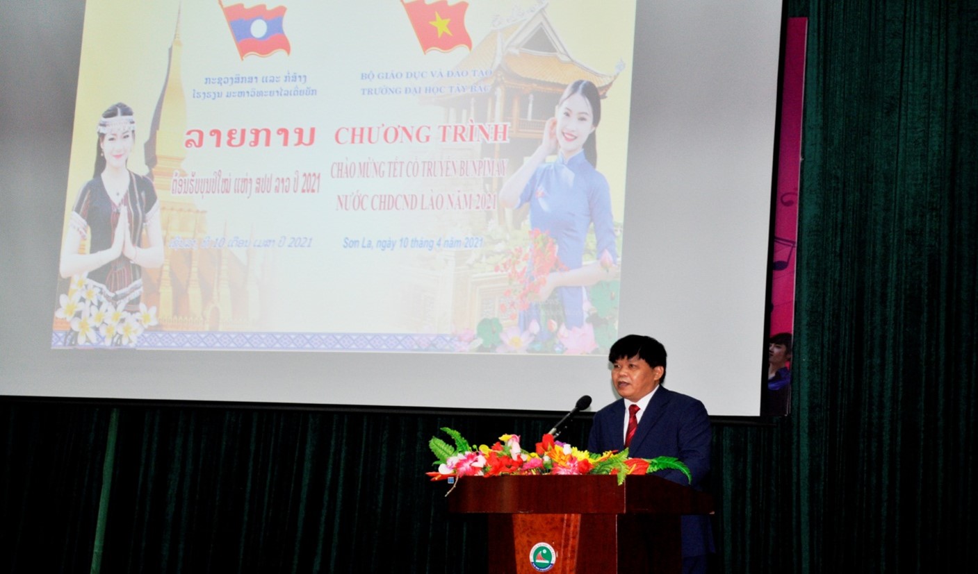 Trường Đại học Tây Bắc tổ chức đón tết Bun Pi May cho Lưu học sinh nước Cộng hòa Dân chủ Nhân dân Lào