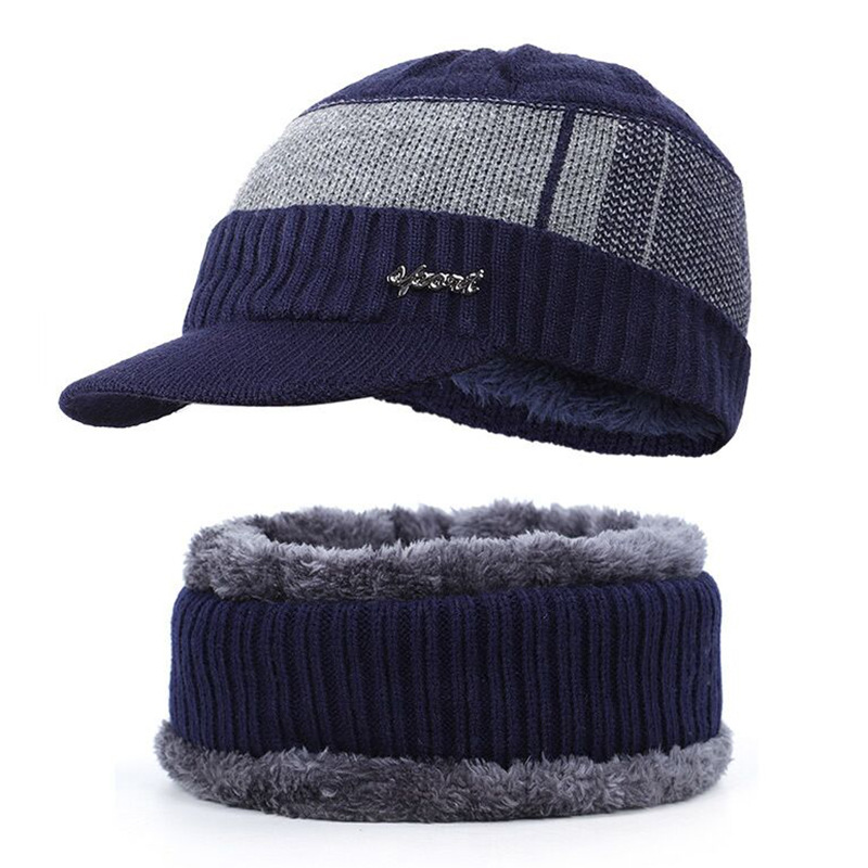 Men's knitted hat and scarf set, lined