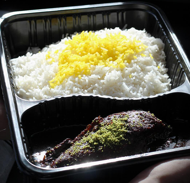 چلو خورشت فسنجان با مرغ دیگچه