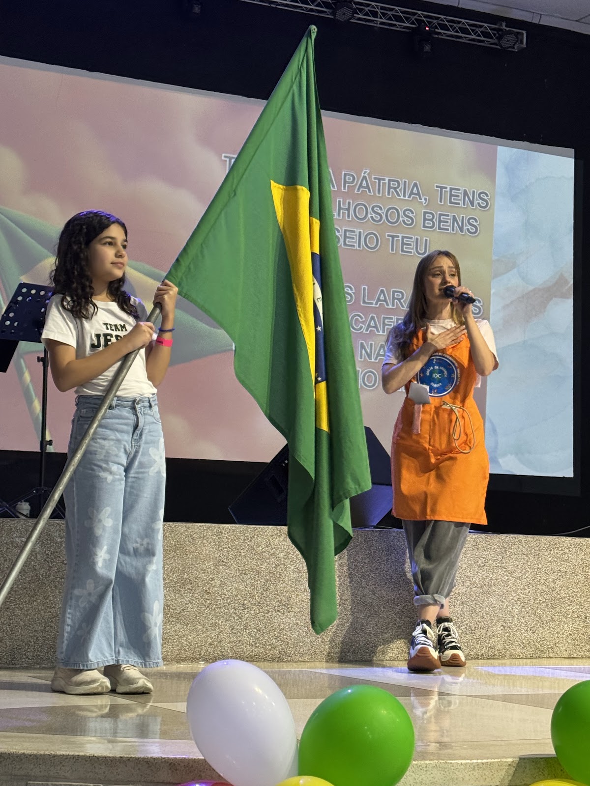 Entrada da Bandeira Nacional