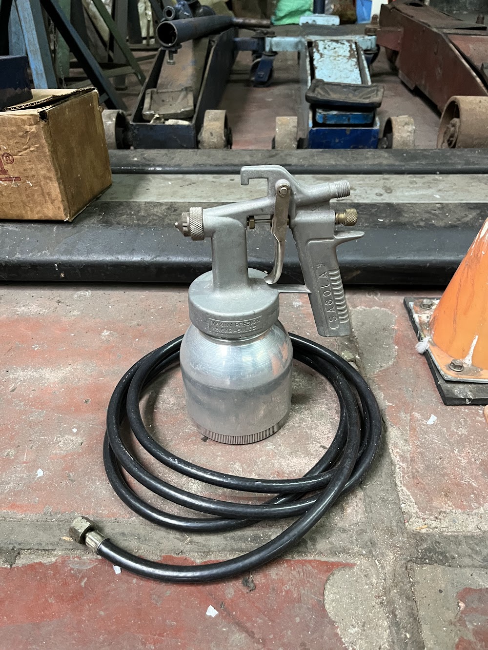 Pistola de pintura Sagola modelo 471/472