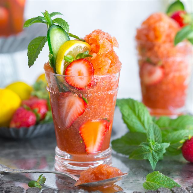 Đá Bào Rượu Chanh Dâu Tây