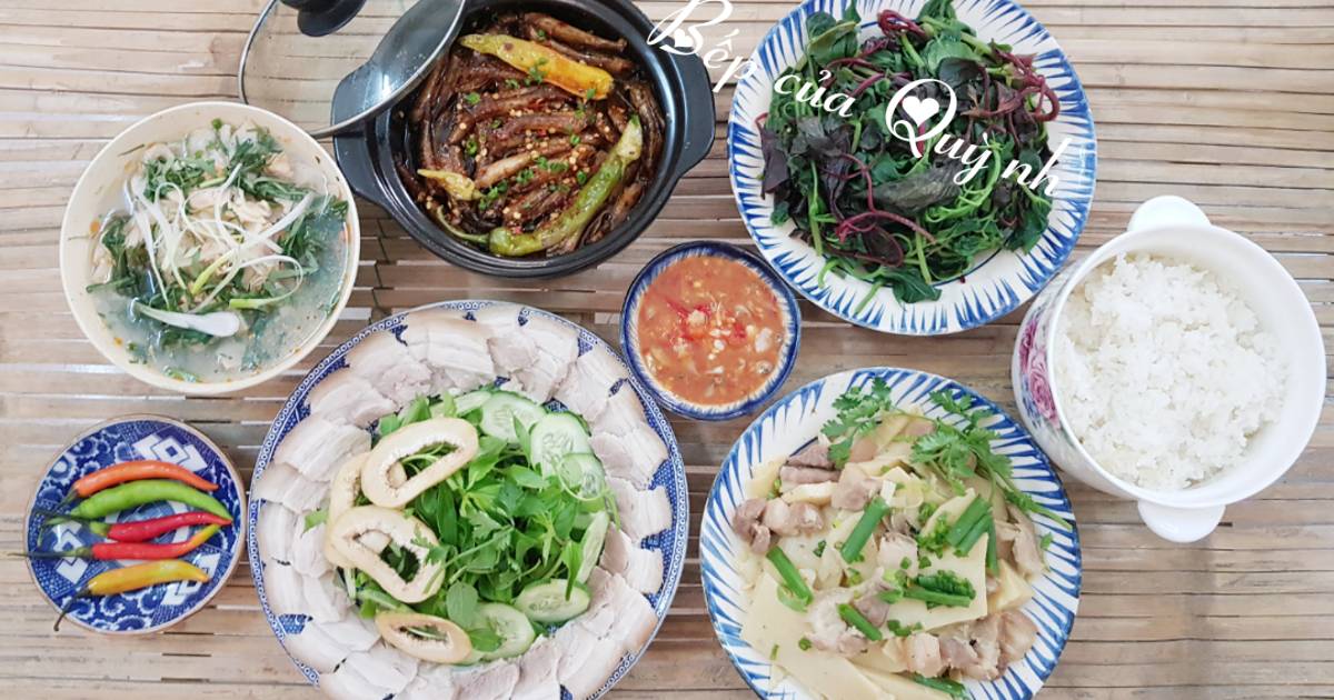 Mâm cơm kiểu Huế