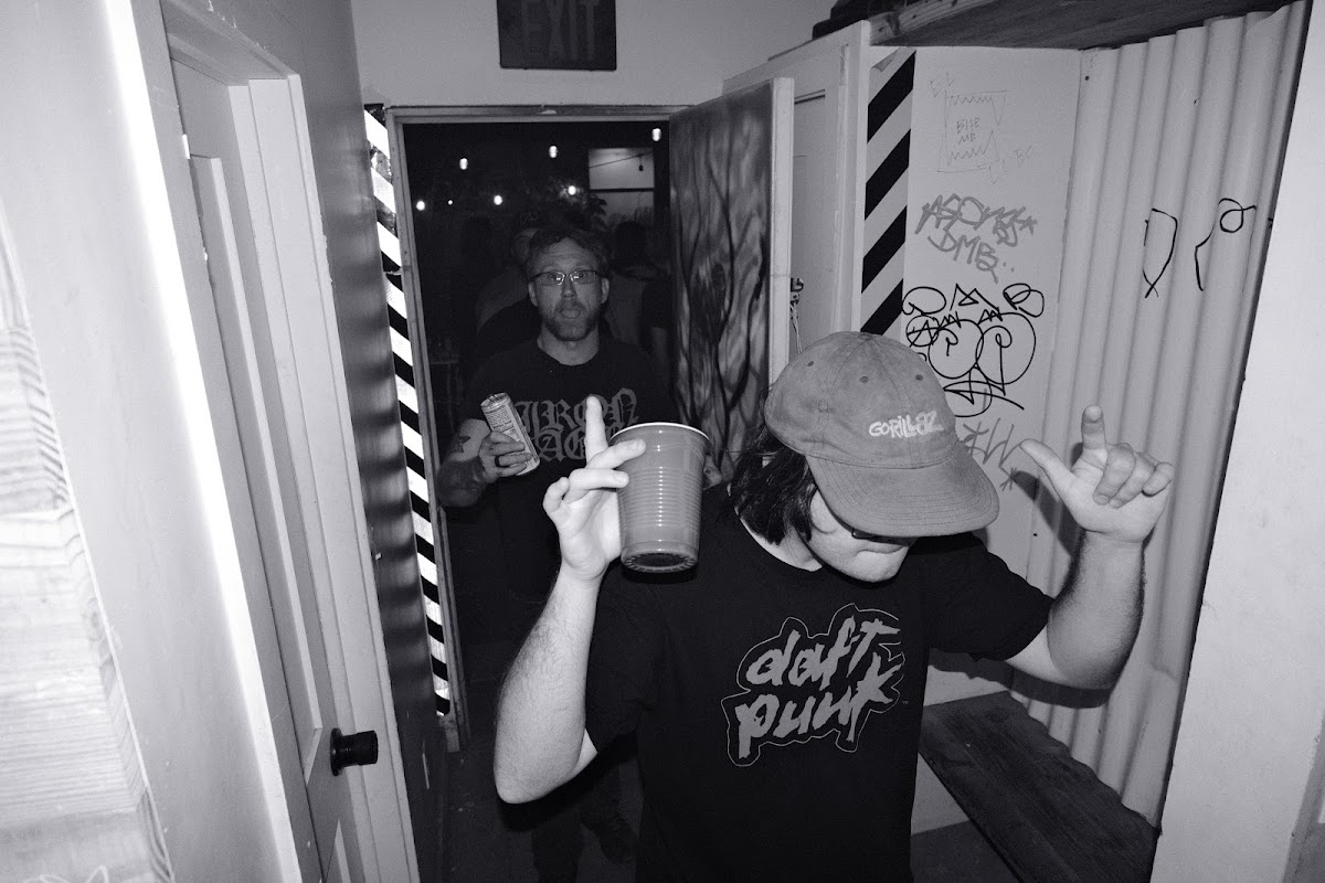 @tlau.photos_thelostandunfounds_2026-03-29_austin_last_night_noir_007
