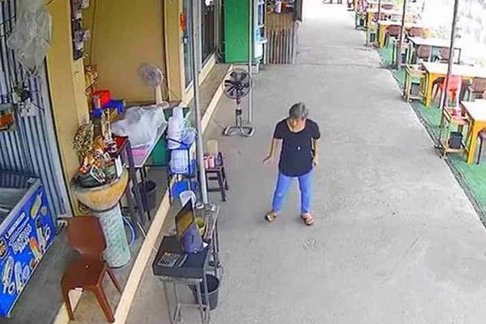 Đang bày đồ trên bàn thờ, người phụ nữ thót tim khi rắn bất ngờ lao thẳng vào người - Tạp chí Doanh Nghiệp Việt Nam