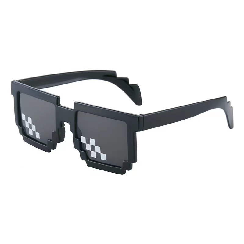 Pixelbrille mit geometrischem Muster