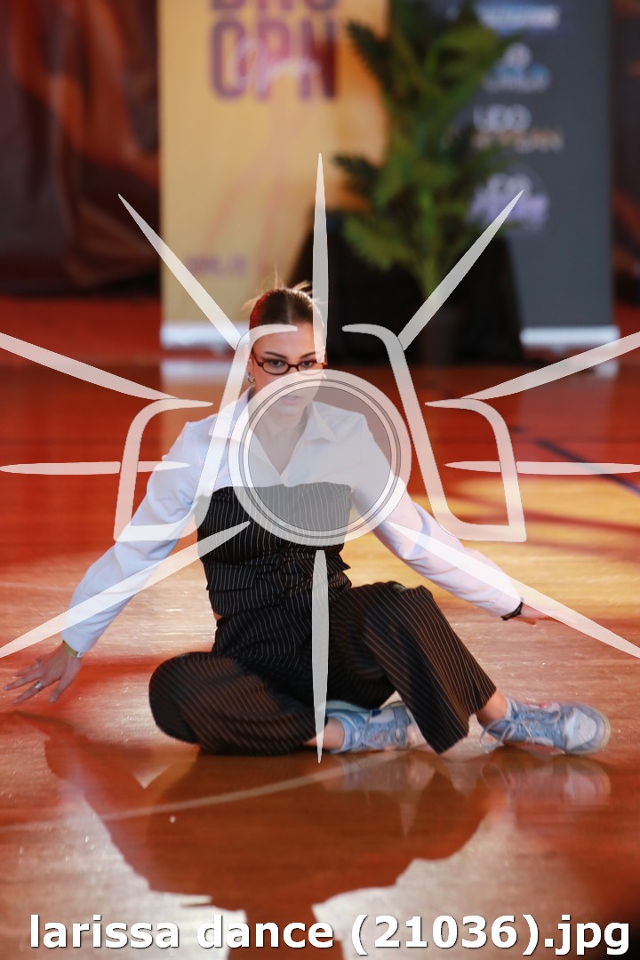 larissa dance (21036).jpg
