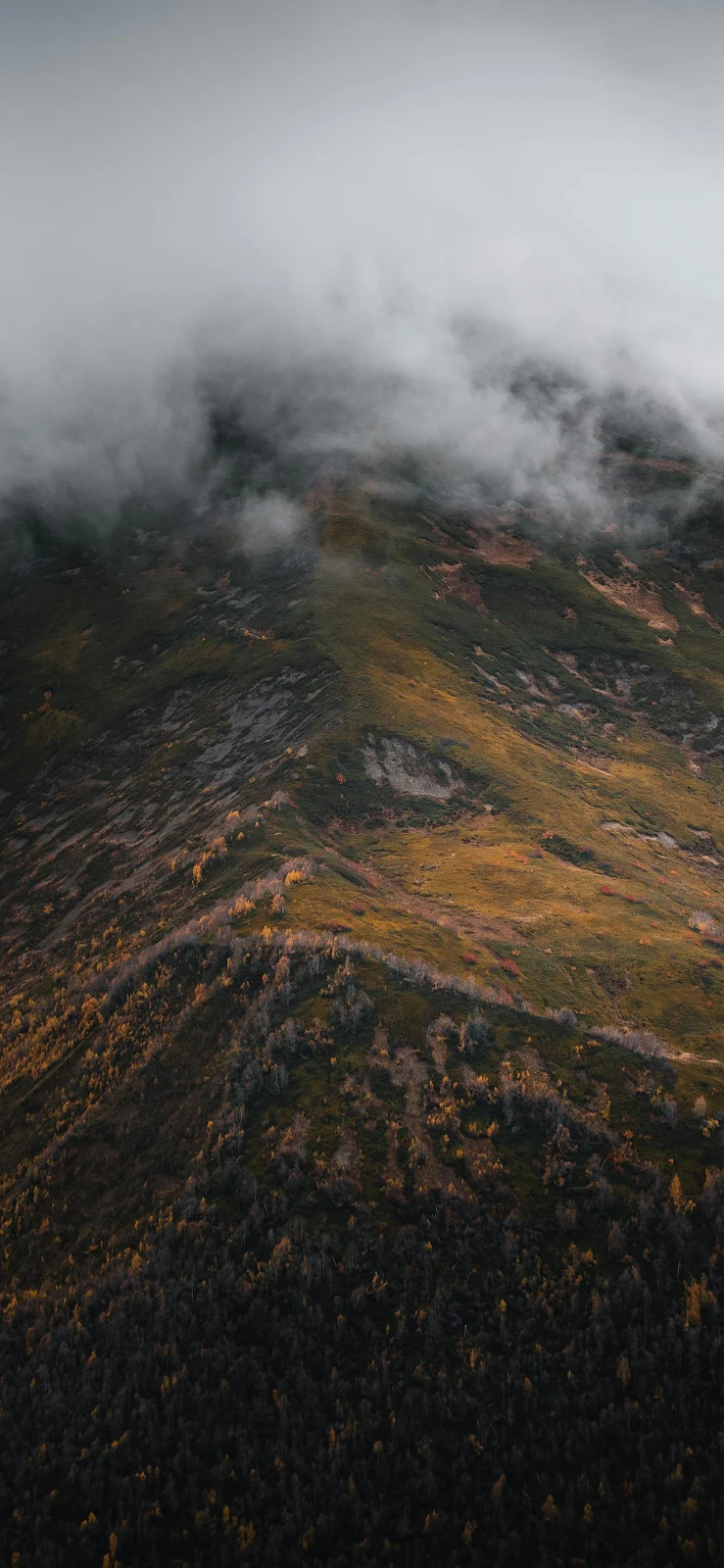 Moody Mountain Peak Under Clouds - Landscape Photography 2K iPhone Wallpaper (1978x4285)