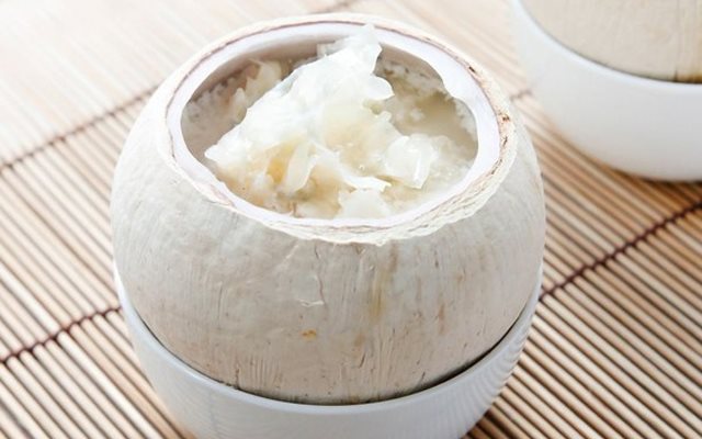 Dừa Hấp Nấm Tuyết